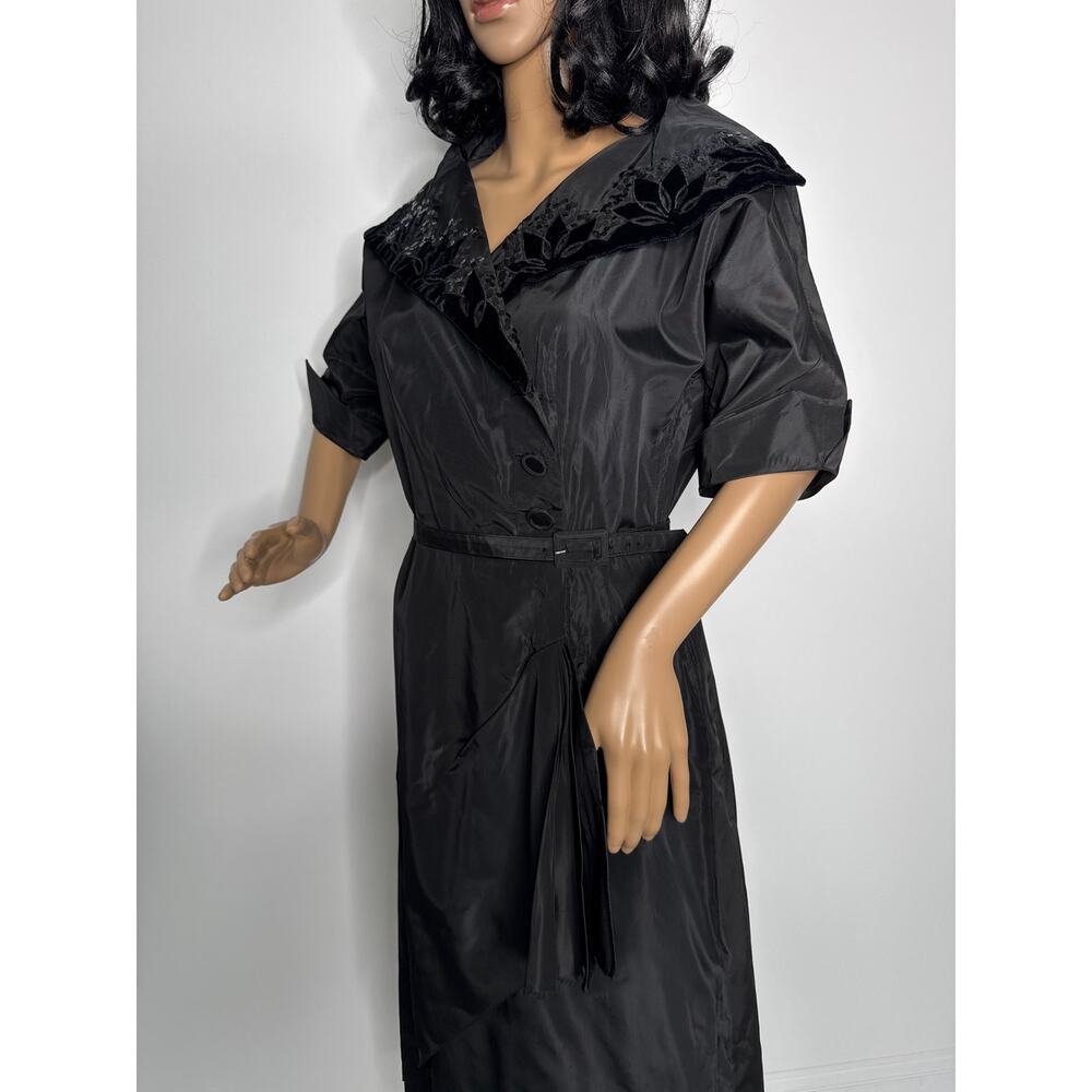 Vintage 1950s Black Cocktail belted Dress w/ Velvet Sequin Collar medium - Picture 16 of 16